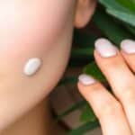 Clear skin with soothing gel and natural ingredients.